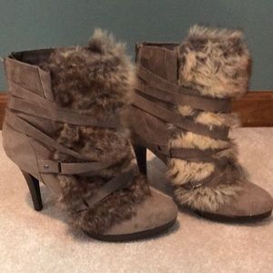 🌸 Size 8 1/2 boots